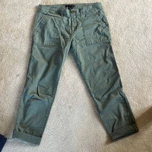 Sanctuary army green cropped pants
